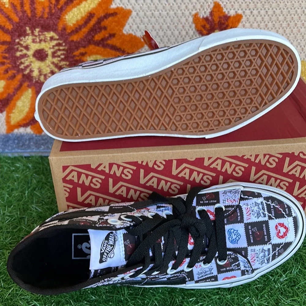 Vans Sk8-Hi Tapered Love Letters Black/True White WMNS sneakers